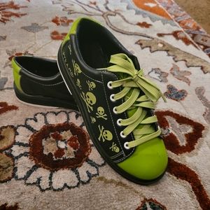Pyramid Skull bowling shoes sz 7.5